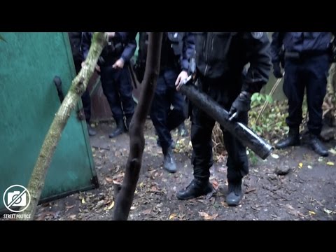 download lagu mp3 mp4 Squat Paris, download lagu Squat Paris gratis, unduh video klip Squat Paris