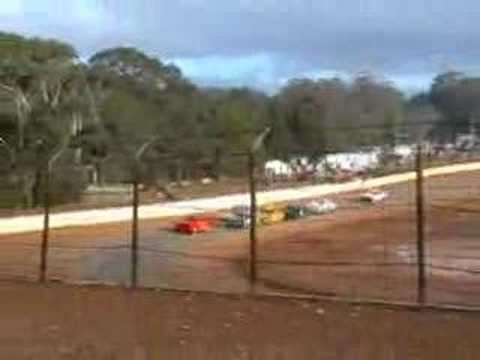 Redline raceway junior sedans 6/5/07 heat 2b