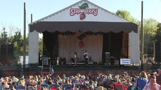 Boots Of Spanish Leather - Mandolin Orange at Strawberry 2016