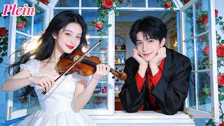 Een arm meisje speelt op straat om haar moeder te redden, de rijkste man herkent zijn dochter, en het gezin wordt herenigd!