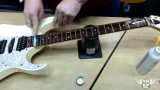 How to restring a (Lo Pro) Floyd Rose Guitar