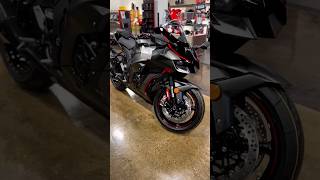 Download lagu ZX10R NEW COLOUR 2023 🖤❤️ #shorts #zx10r #2023 #new #colour #black #red #youtubeshorts #shortsviral mp3