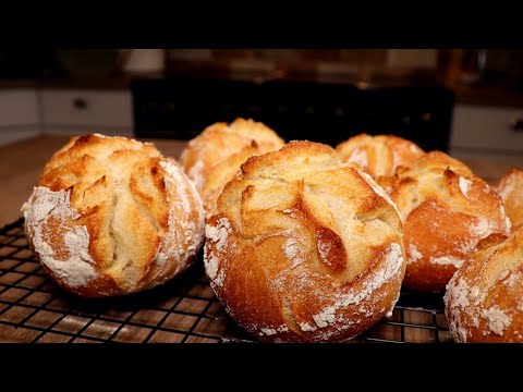 Just in time for breakfast - quick overnight rolls / Bread for Breakfast: Overnight Rolls