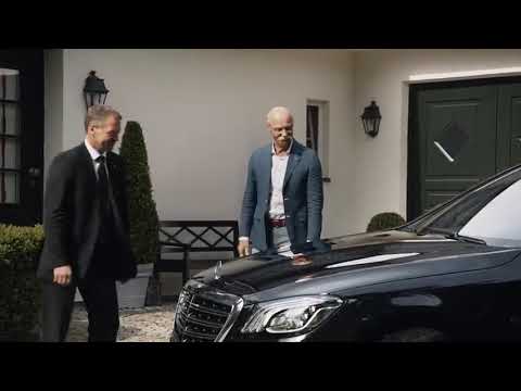 BMW despide en un i8 Roadster al CEO de Mercedes-Benz