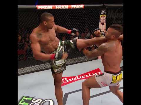 Shin to Chin 👀 #ufc