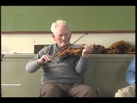 The old torn petticoat ; Rakish Paddy, reels / Joe Ryan, fiddle