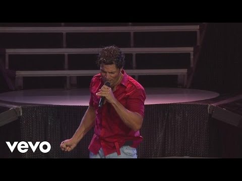 Videoclip de Torero (Live Version) — Chayanne