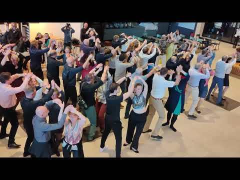 Welttanztag 2025 - Weltrekordversuch Bachata Tanzschule Weise Block D+E