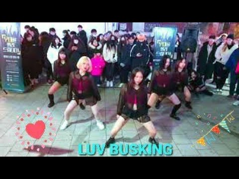 QUEEN. ADORABLE SCHOOLGIRLS. EXID 'UP & DOWN' COVER. CUTE CHARMING PERFORMANCE TO LUCKY AUDIENCE.