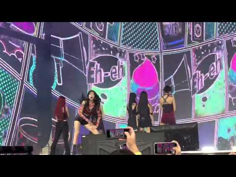 Momoland - Baam fancam at KAMP LA Day 1 - 10/16