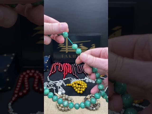 مسباح مسكي تركواز بتصميم كلاسيكي وحبات دائرية