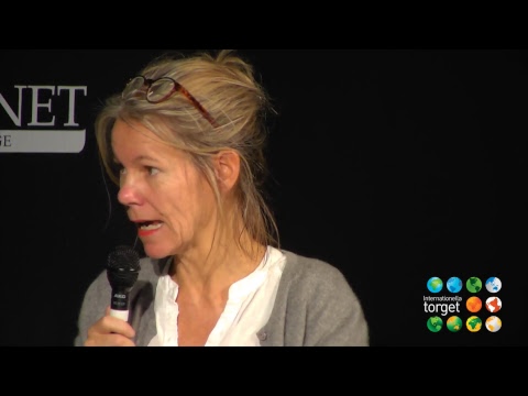 15.30 Med livet som insats – Om kvinnorättsförsvarares oförtröttliga kamp