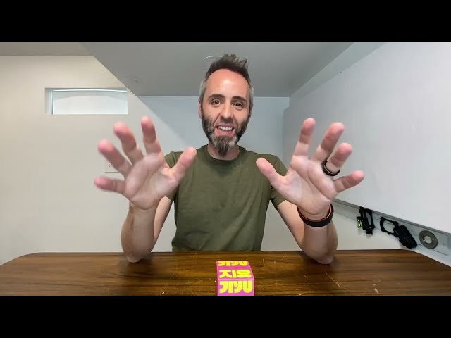 Best Vegan Anti-Aging Moisturizing Cream Review - close-up view