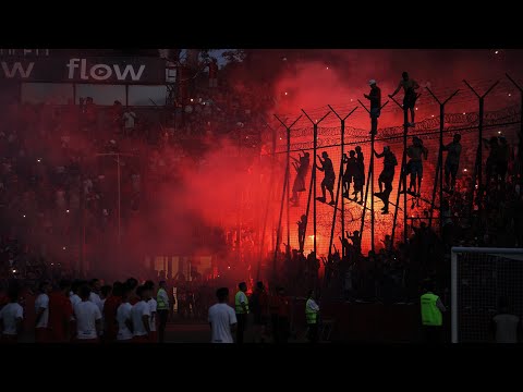 Increible banderazo , Newell's old boys