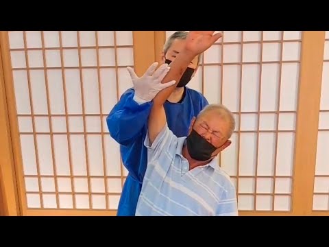 Chris Leong Treatment Bicycle Fall down 60 years ago Neck, Knee and Lower Back Problems😱