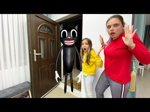 CARTOON CAT la ora 3 Dimineata în VIAȚA REALĂ !