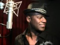 Brian McKnight - Shoulda Been Lovin you +lyrics/letra