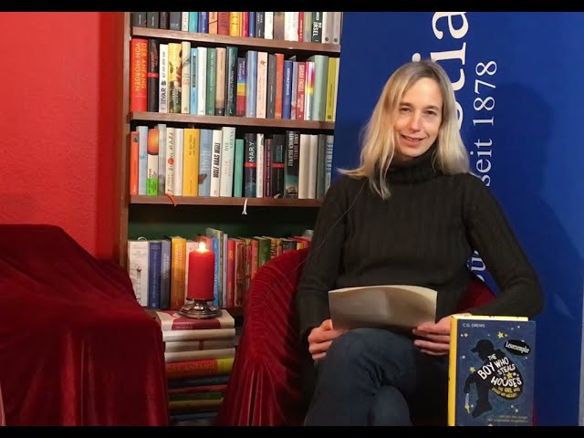 Vídeo relacionado con Die Liebeshungrigen: Roman | Karine Tuil verbindet in einem packenden Gesellschaftsroman die Schicksale mehrerer Figuren miteinander. Klug, fesselnd, grausam: ¿House of Cards¿ meets ¿Call My Agent!¿