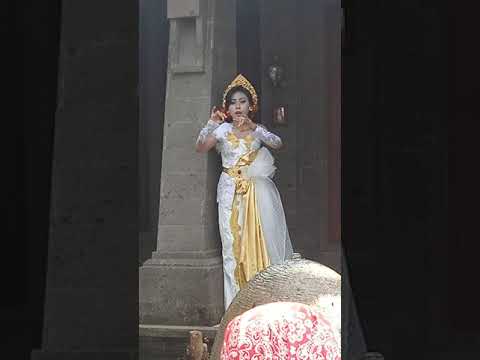 di belakang layar lagu Yen titiang sampun kelih