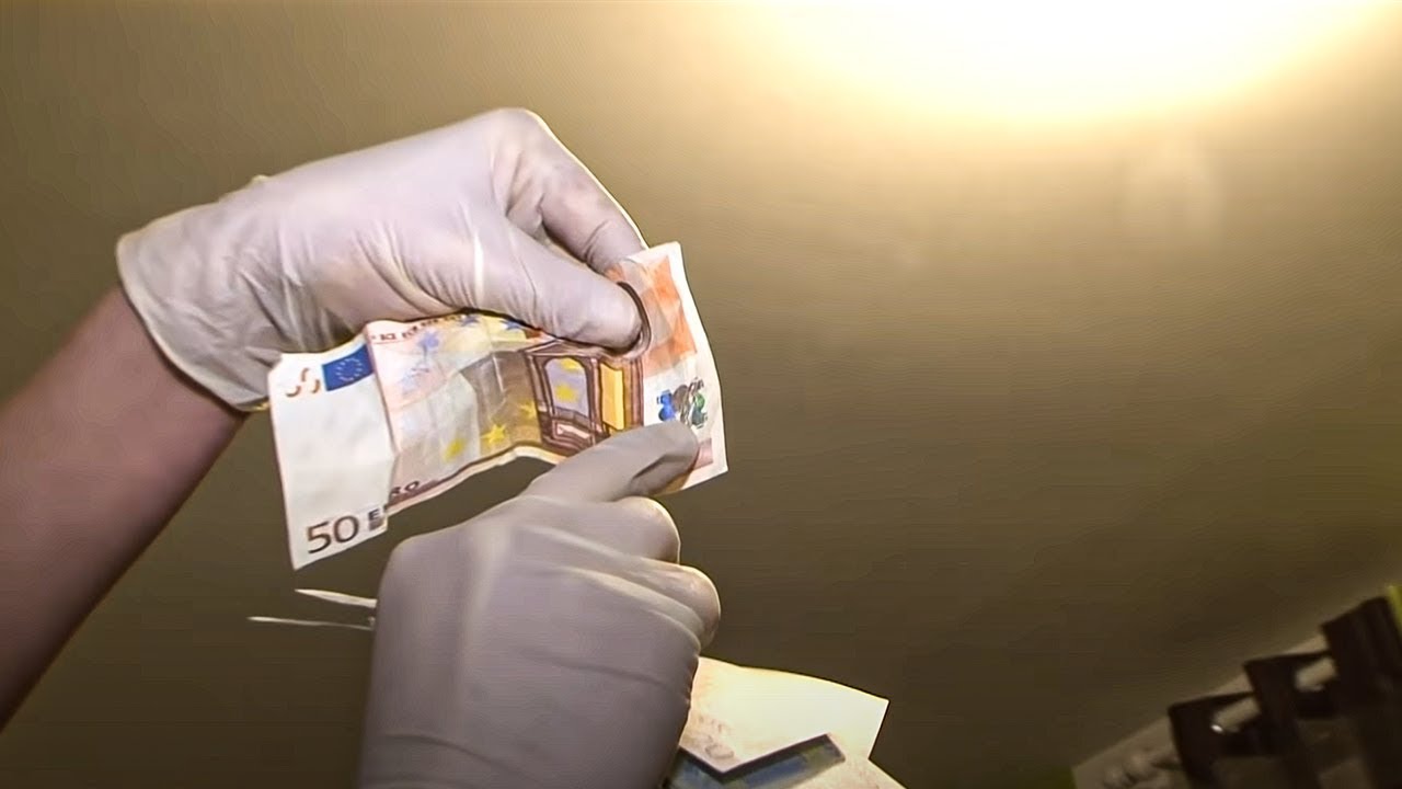 Faux billets : sur les traces de l'économie parallèle