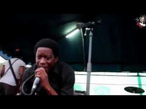 Anthony Makondetsa Sekuru Official Audio