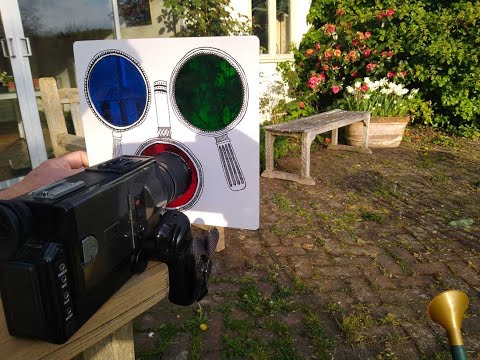 Additive colour using black and white Super 8 [Ben's Camera Show S03E01]