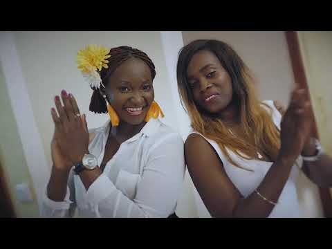 Monny Eka et Sony 007-bonne année