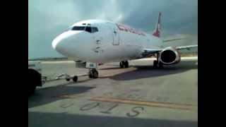 preview picture of video 'ESTAFETA S.L.P. B737-300 AIRCRAFT TOWING!'