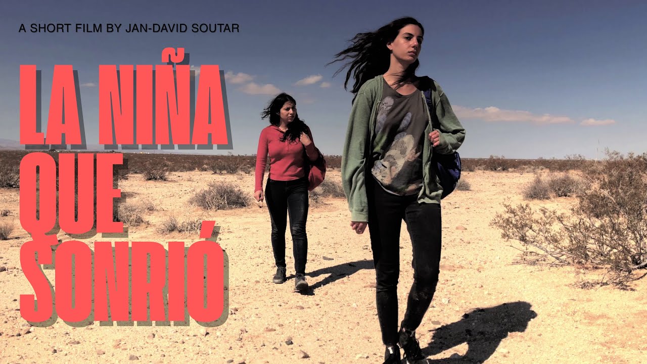 La Niña Que Sonrió film still