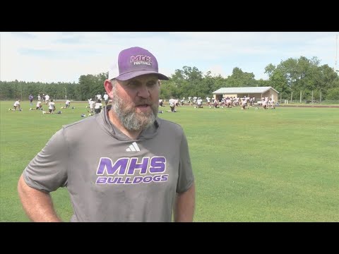 Marianna says goodbye to Bulldogs' head football coach