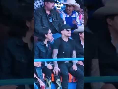 Ángela Aguilar haciéndole cosquillas a Nodal