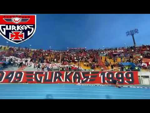 "LA HINCHADA MAS GRANDE DEL PAÃS 1949=GURKAS=1999" Barra: Gurkas &bull; Club: Jorge Wilstermann