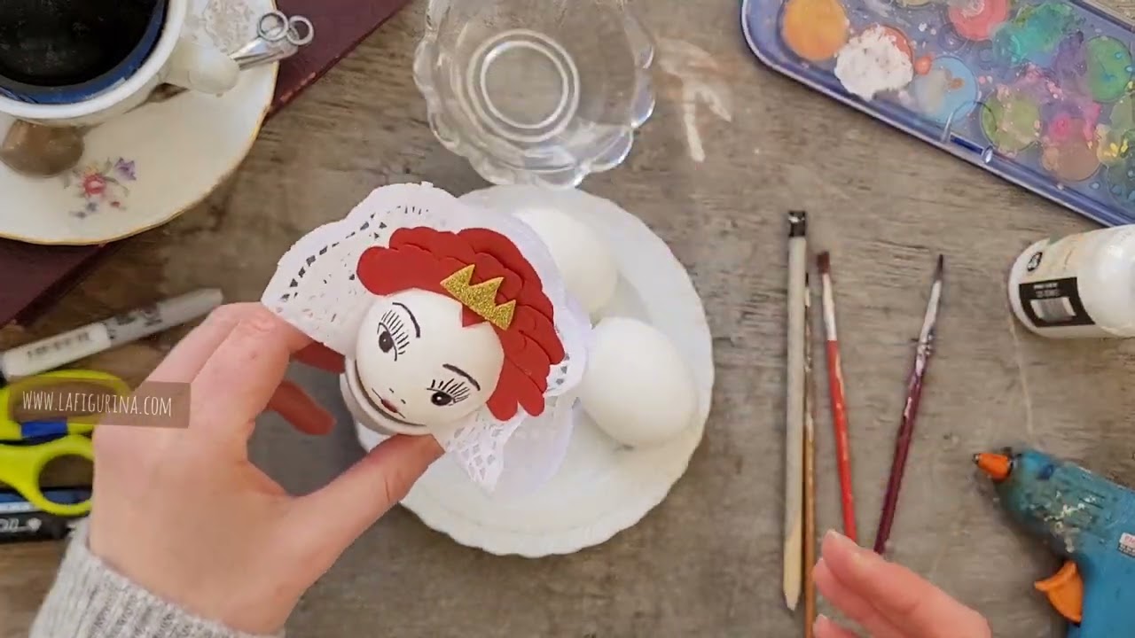 Crea i personaggi di Alice nel paese delle Meraviglie con i gusci delle uova