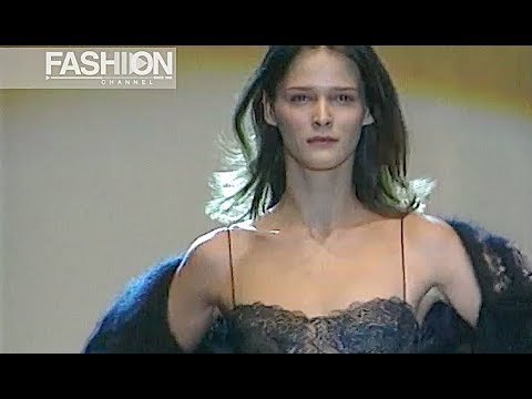 LA PERLA Fall 2002 2003 Milan - Fashion Channel