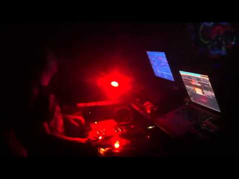 Zak McCoy vs. Petra Struwe Part 1 @ Raw Nuts Night #6 M-Bia Club Berlin