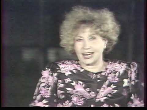 Kondor Katalin beszélget Schubert Évával az esztergomi várszínházban