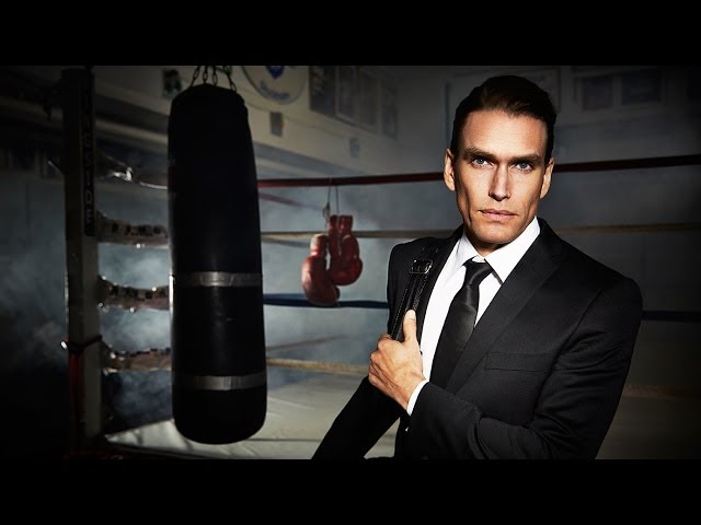 Video teaser for Hard, Punchy Light at the Boxing Club with the Magnum Reflector