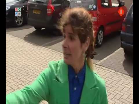 Rijdende Rechter Boze Flippende Buurvrouw deel 1