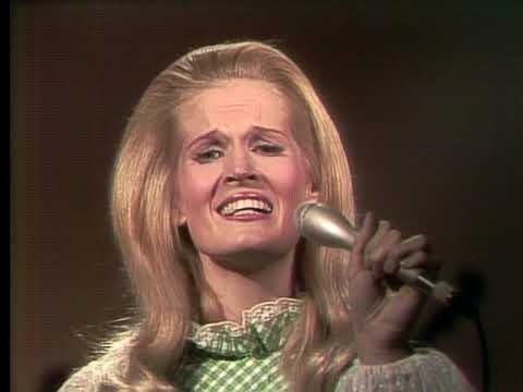 1973   Lynn Anderson   Keep Me In Mind   That Good Ole Nashville Music