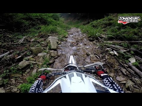 GoPro: GasGas EC200 vs GasGas EC 300. Extreme Enduro river