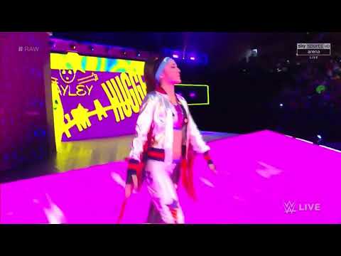 WWE RAW 30/10/17 -Bayley Vs Nia jax (Nia jax Return and become the first pick for team RAW at SS)