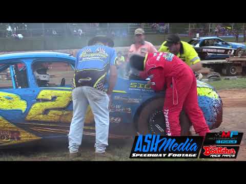 Modified Sedans: Tim Smith Fire - Maryborough Speedway