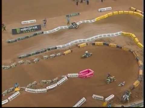2010-SX-st-louis-ryan-vilopoto-crash.avi