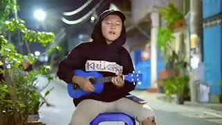 Download lagu Mencintai dalam sepi cover ukulele alfiano mp3