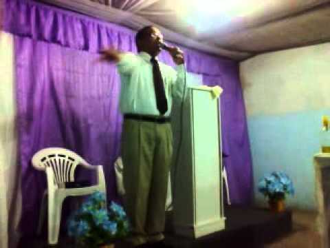 Pastor cosme vieira no loteamento sales