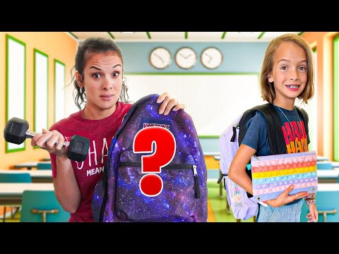 What's In My BACKPACK!! 2022 Back To School!