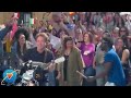 Alfa E Il Suo Nuovo Singolo Insieme A Manu Chao Il Videoclip Girato In Strada A Genova
