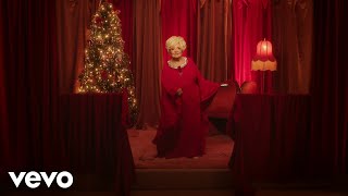 Brenda Lee - Rockin&#39; Around The Christmas Tree (Official Music Video)