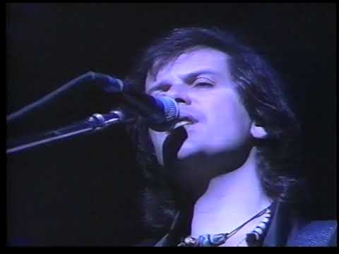 Yes - Yours Is No Disgrace - Outstanding version. Killer guitar by Trevor Rabin