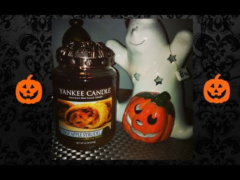 Yankee Candle Crisp Apple Strudel Review